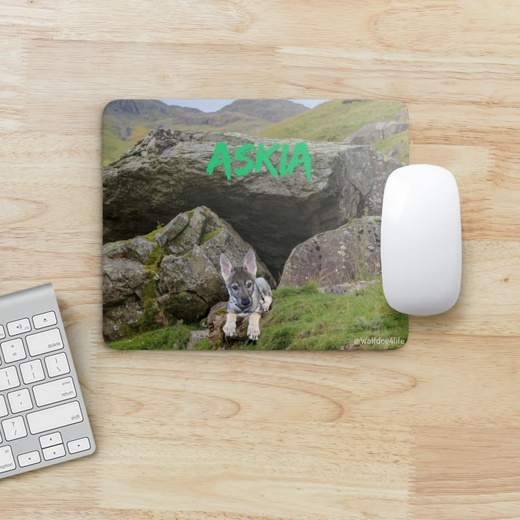 Mousepad with the image of the puppy Askia – @wolfdog4life Edition